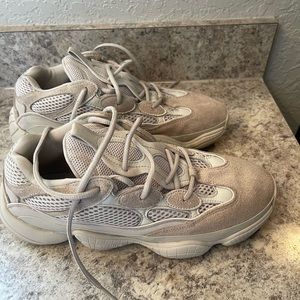 500 yeezy size 9.5 men
